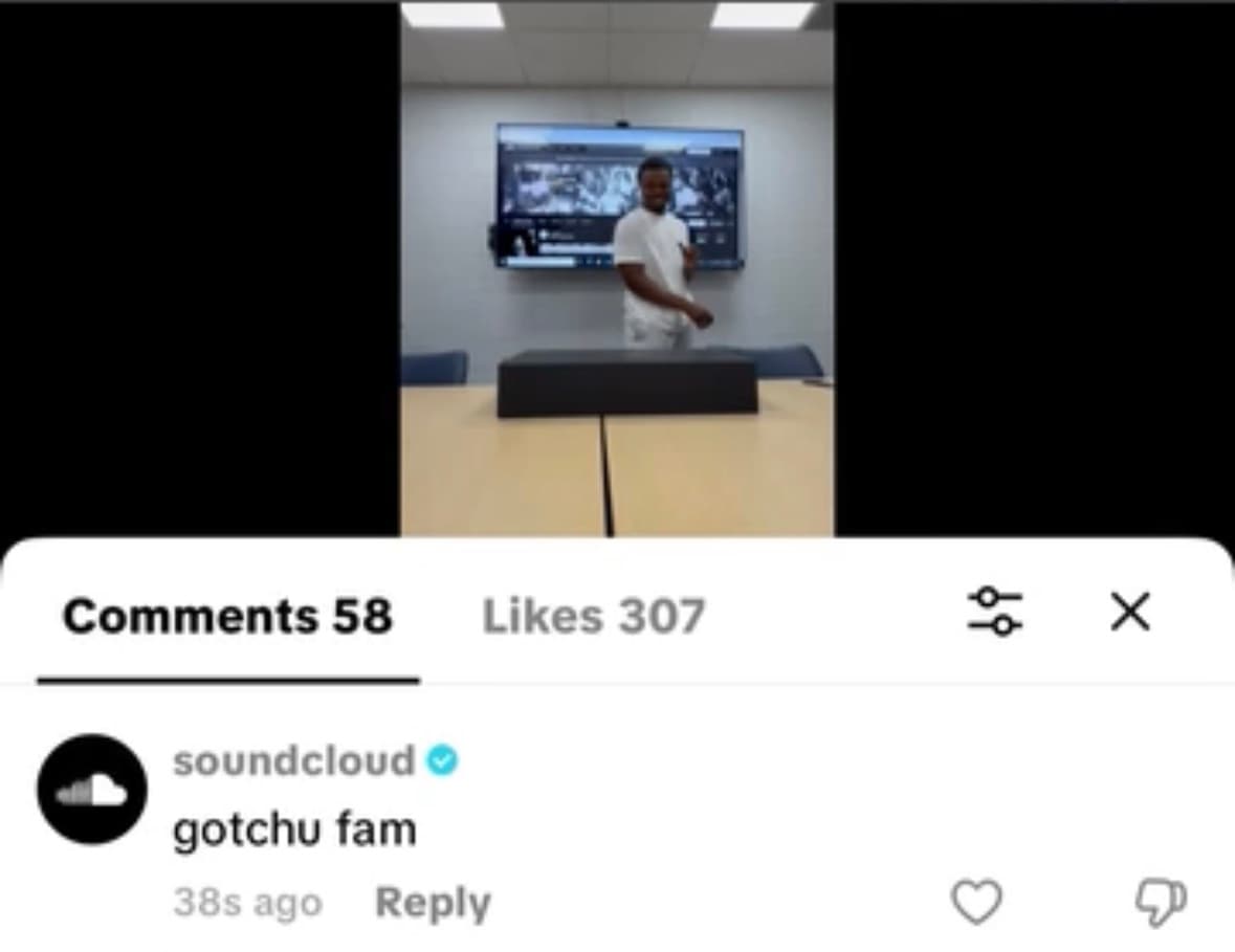 SoundCloud commenting on a DJ Vic video